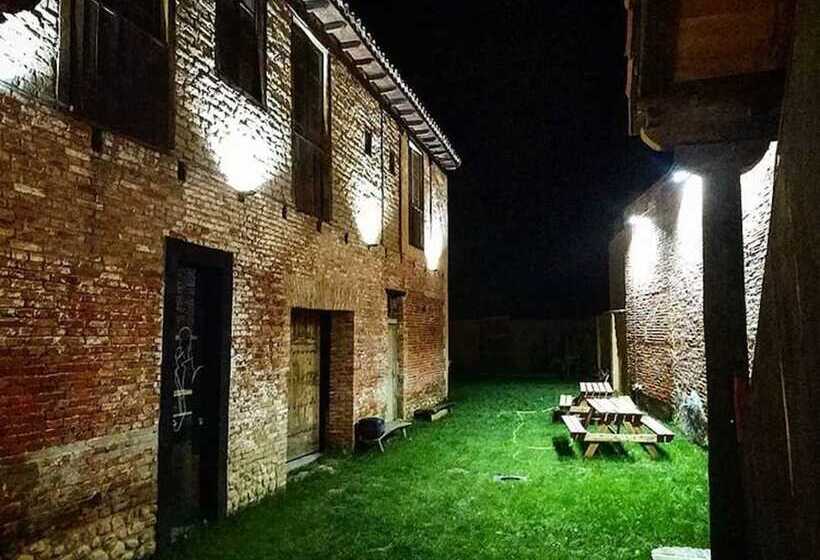 Casa De Los Hidalgos   Hostel