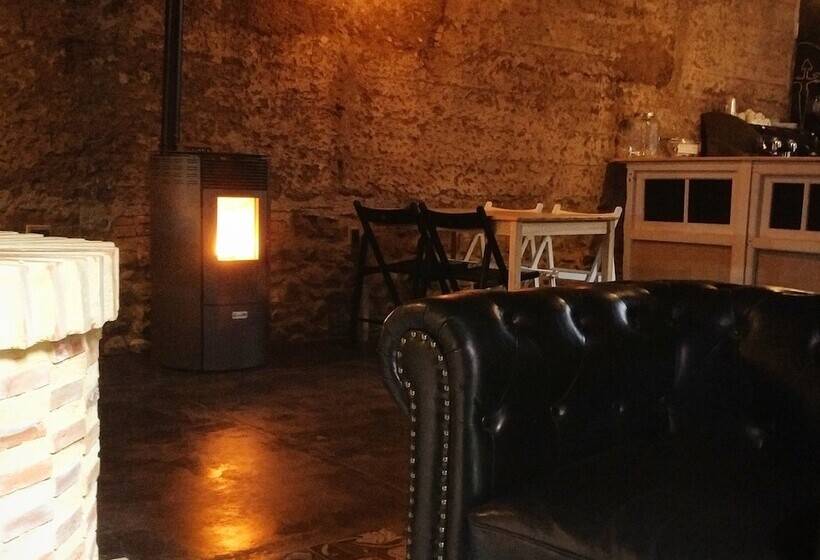 Casa De Los Hidalgos   Hostel