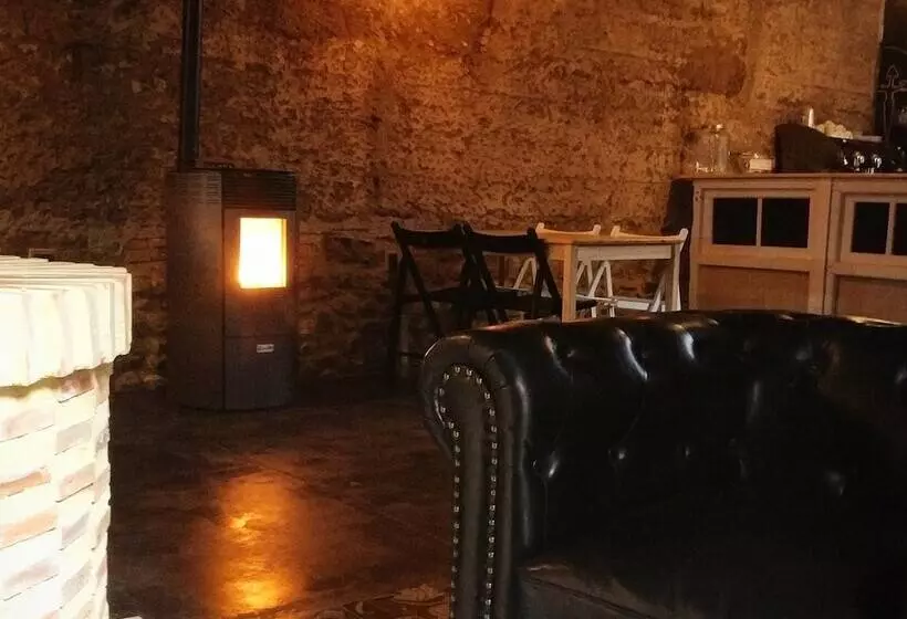 Casa De Los Hidalgos   Hostel