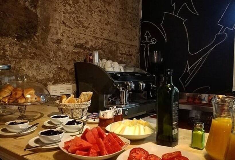 Casa De Los Hidalgos   Hostel