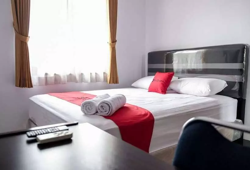 ペンション Reddoorz Near Supermall Karawaci 2