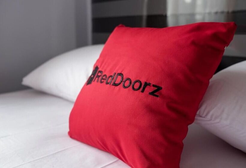 بنسيون Reddoorz Near Supermall Karawaci 2