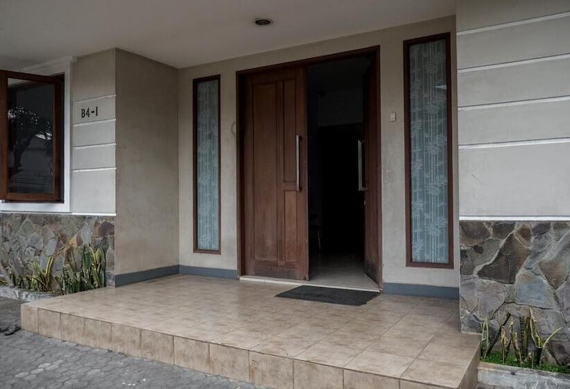 بنسيون Reddoorz Near Supermall Karawaci 2