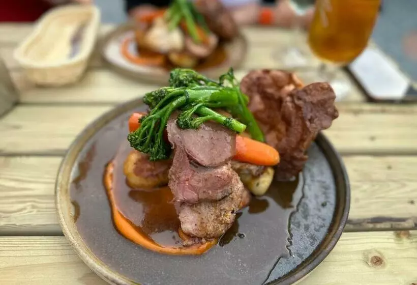 هاستل Kings Head Coltishall