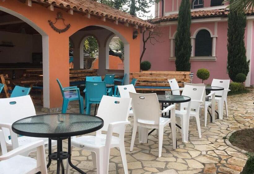 Pensión Casa Selimi