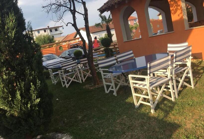 Pensión Casa Selimi