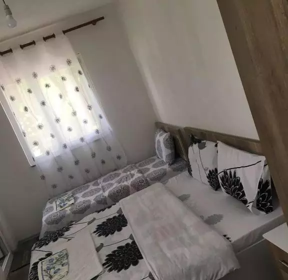 Majatalo Guesthouse Skender Selimaj