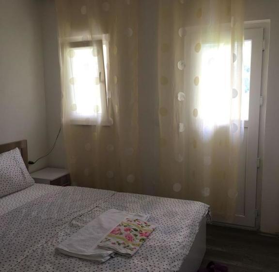 펜션 Guesthouse Skender Selimaj