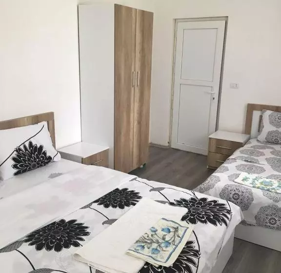 Majatalo Guesthouse Skender Selimaj