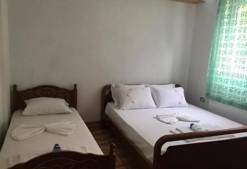 Majatalo Guesthouse Skender Selimaj