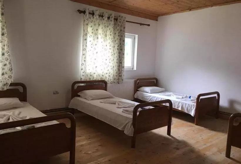 Majatalo Guesthouse Skender Selimaj