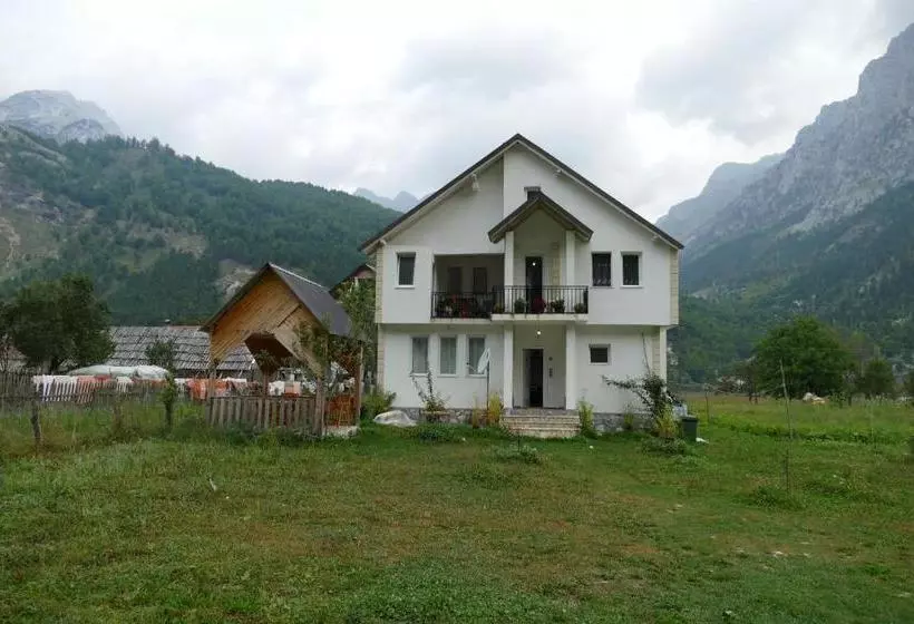 Majatalo Guesthouse Skender Selimaj