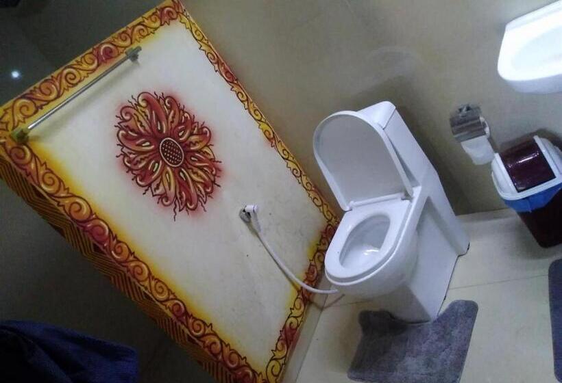 بنسيون Haritha Holidays