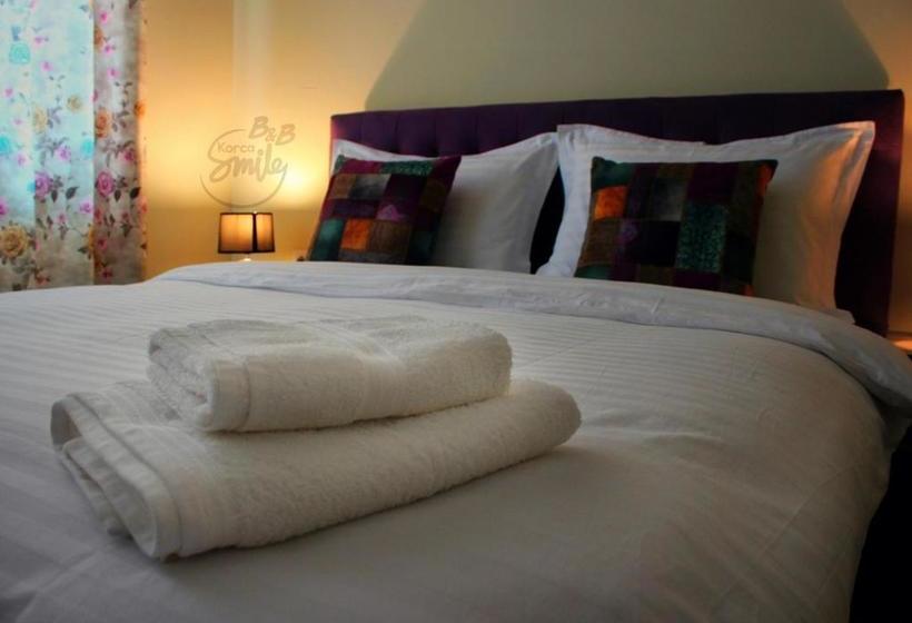 Bed and Breakfast Korcasmile