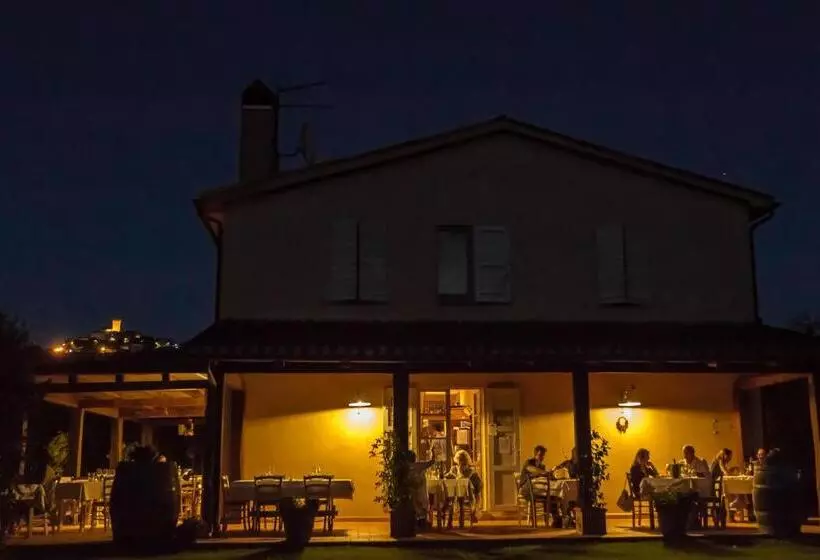 تختخواب و صبحانه Agriturismo Antica Pinciana