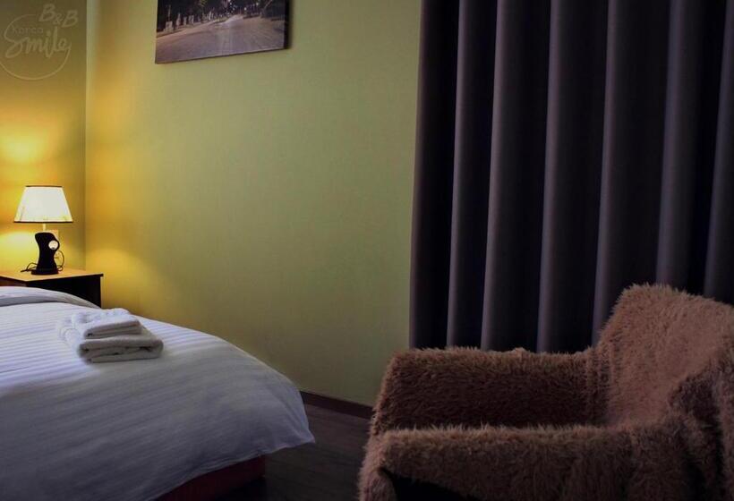 Bed and Breakfast Korcasmile