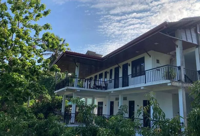 هتل Siyathma Polonnaruwa