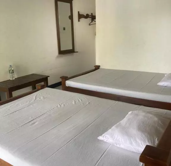 هتل Siyathma Polonnaruwa