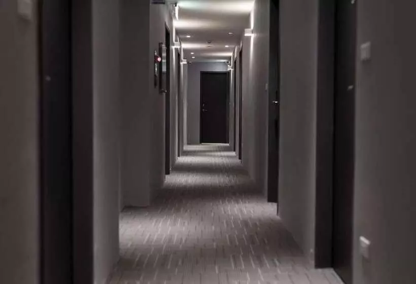 هاستل Tag Inn