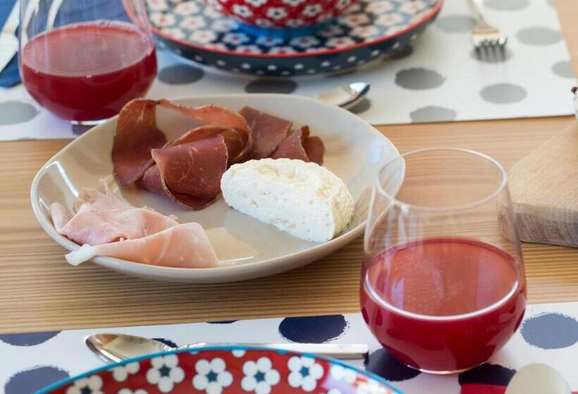 تختخواب و صبحانه Le Petit Lievre