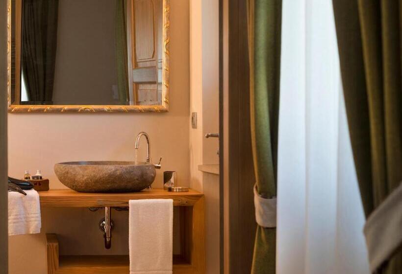 تختخواب و صبحانه Le Petit Lievre