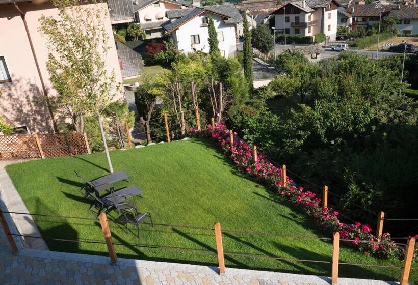 تختخواب و صبحانه Le Petit Lievre