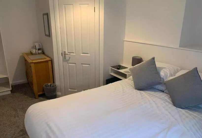 ベッドアンドブレックファースト Rooms At The Inn