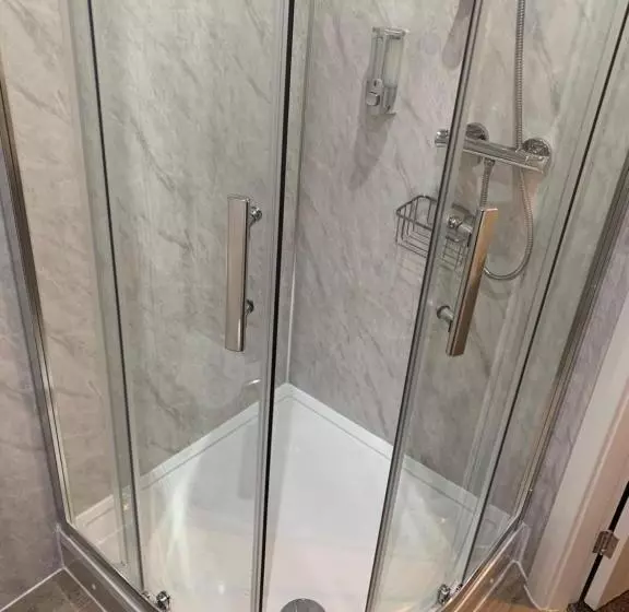 ベッドアンドブレックファースト Rooms At The Inn