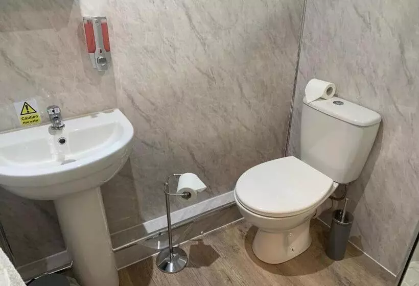 ベッドアンドブレックファースト Rooms At The Inn