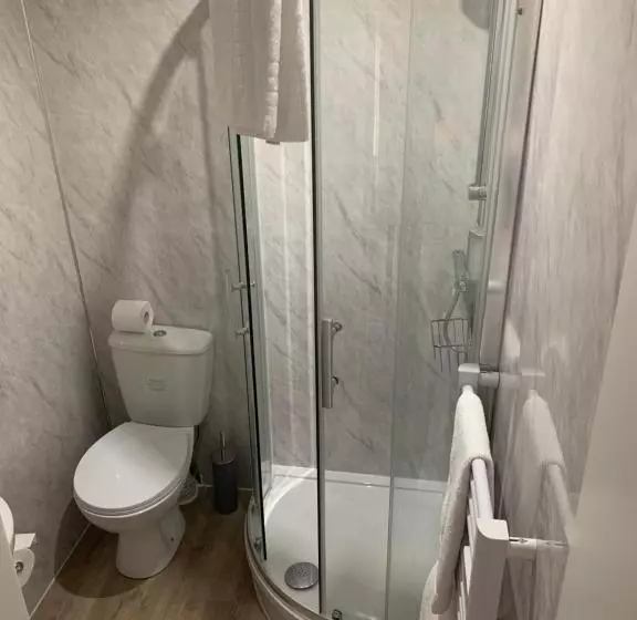 ベッドアンドブレックファースト Rooms At The Inn