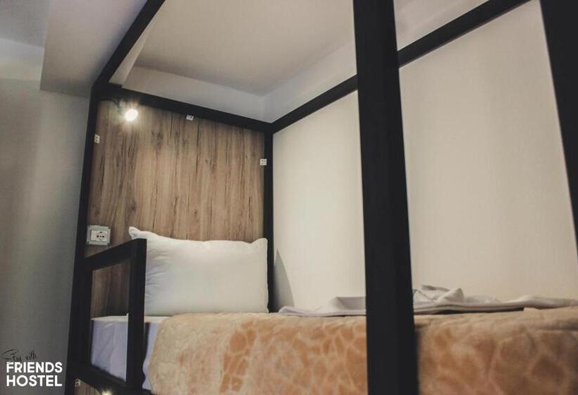 Friends' Guesthouse & Hostel