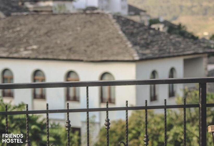 Friends' Guesthouse & Hostel