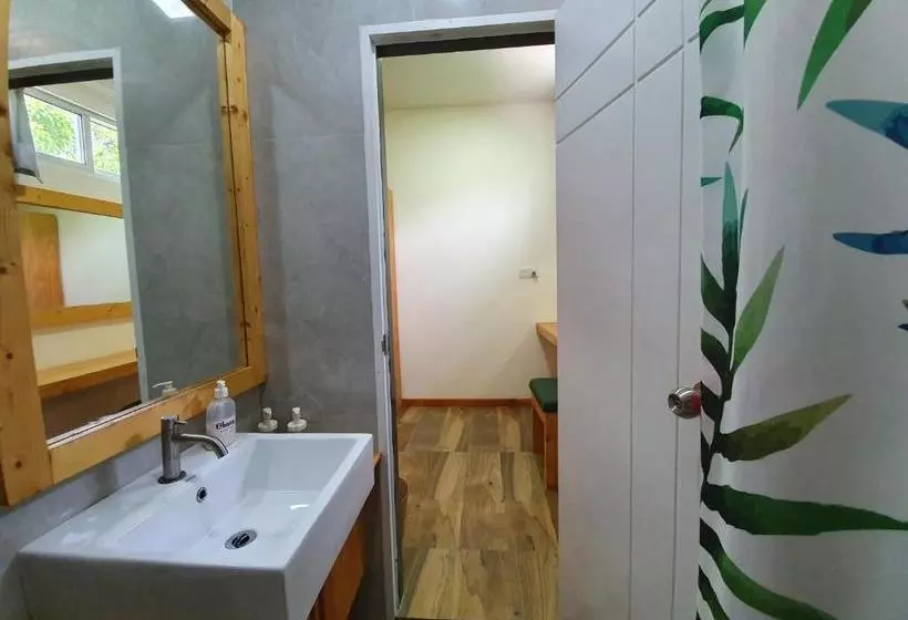 هتل Ohana Maldives