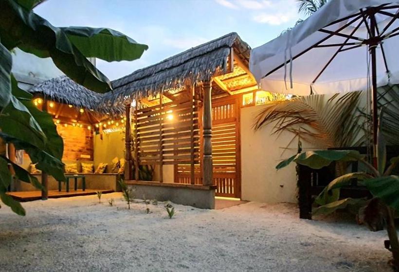 هتل Ohana Maldives