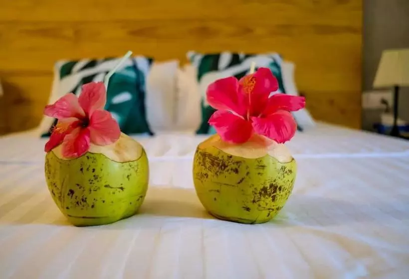 هتل Ohana Maldives