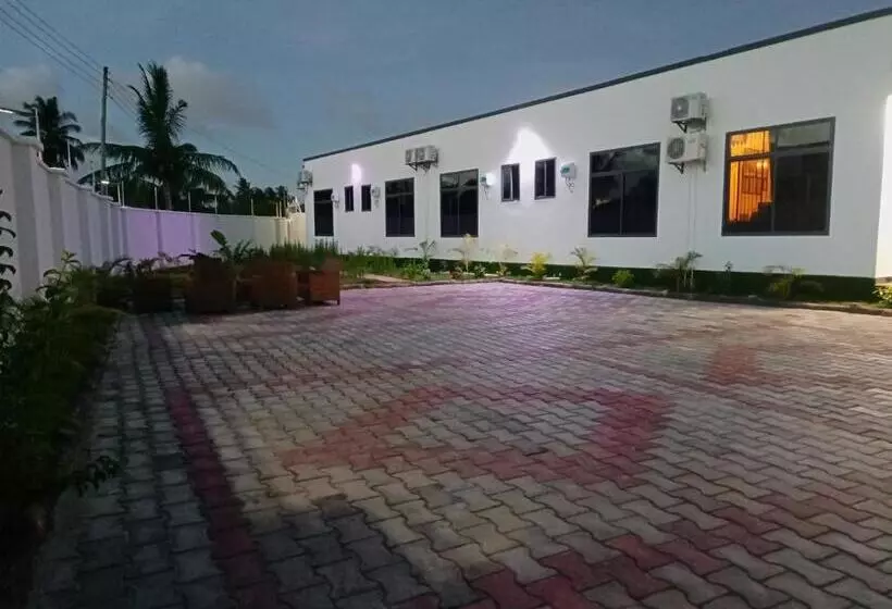 پانسیون Chibuba Airport Accommodation