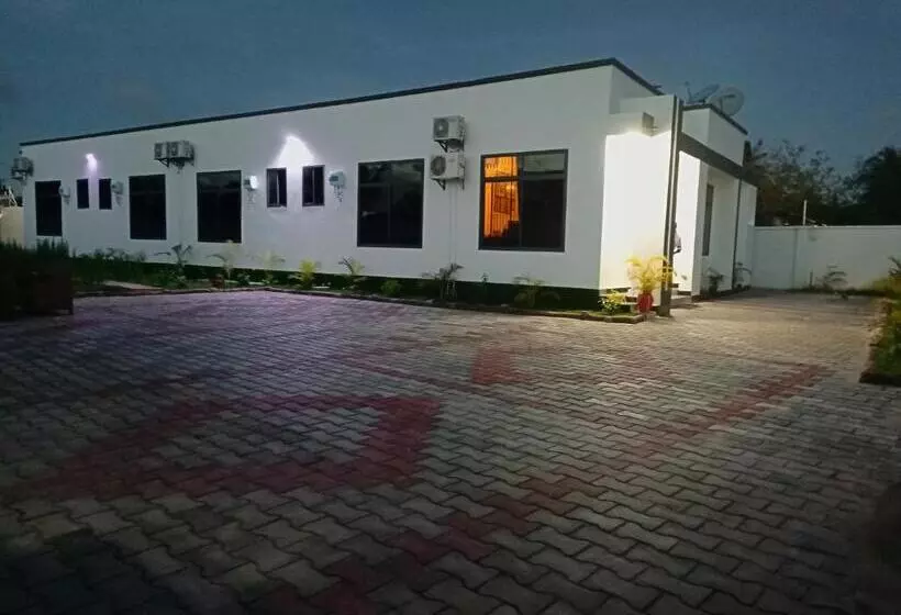 پانسیون Chibuba Airport Accommodation