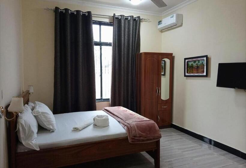 پانسیون Chibuba Airport Accommodation