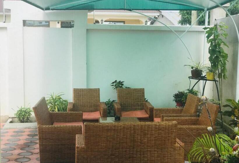 پانسیون Chibuba Airport Accommodation