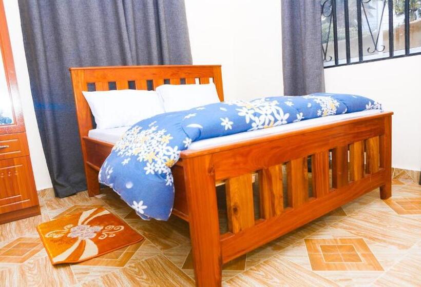 پانسیون Chibuba Airport Accommodation