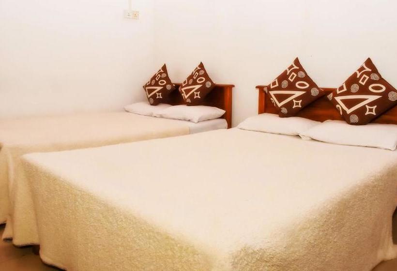 Pension (Hôtel basse catégorie) Thilina Guest