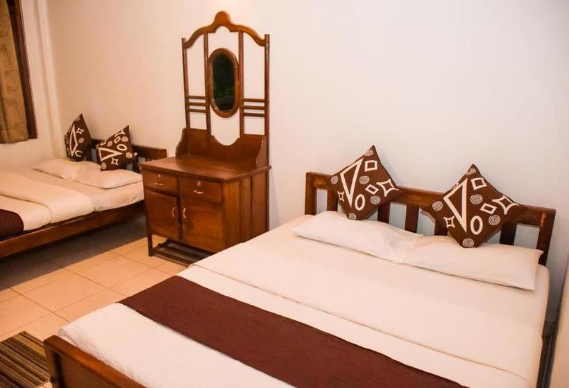 Pension (Hôtel basse catégorie) Thilina Guest