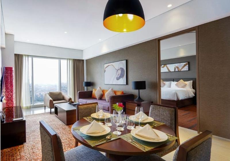 Oakwood Hotel & Residence Surabaya