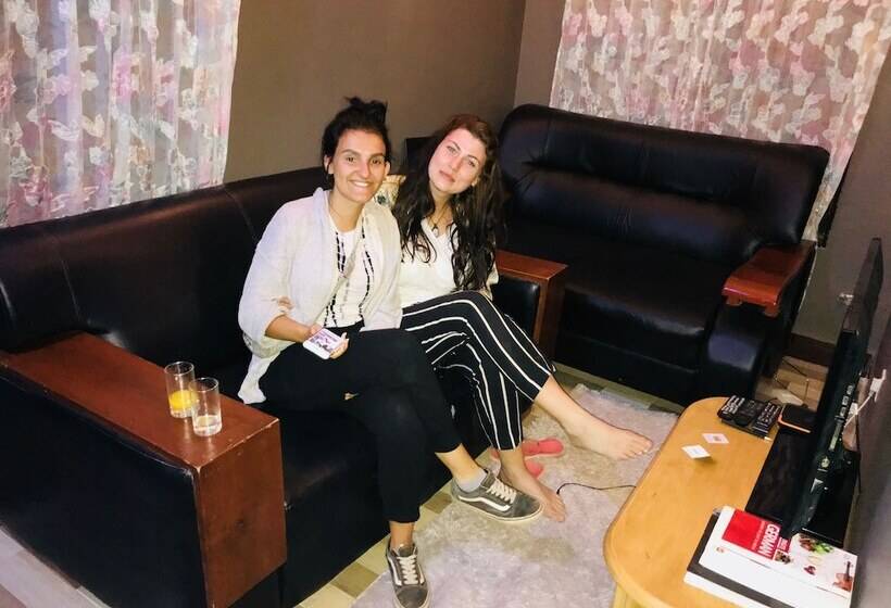 호스텔 Savannah House