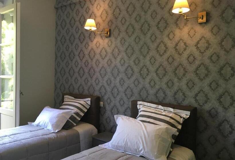 مبيت وإفطار Les Suites De Peyrat