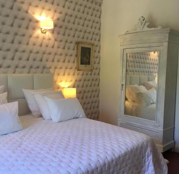 مبيت وإفطار Les Suites De Peyrat