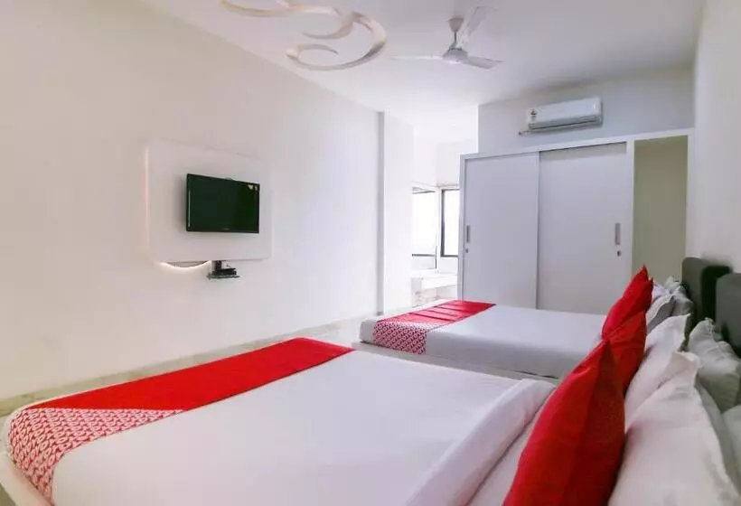 هتل Capital O 15635 Elite Rooms & Banquet