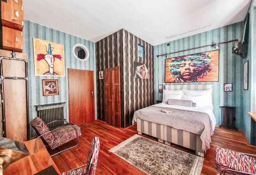 בית מלון כפרי Divna Pani Luxury Gallery Rooms