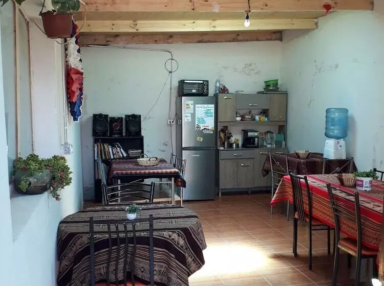Majatalo Hostal Open House