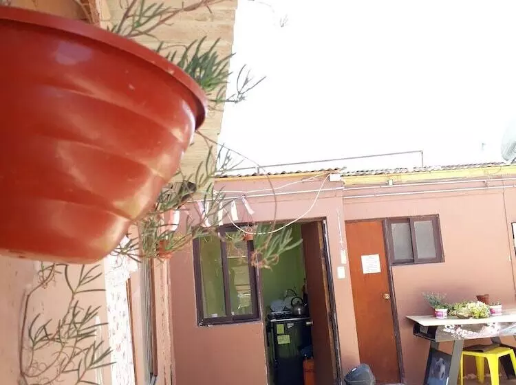 پانسیون Hostal Open House